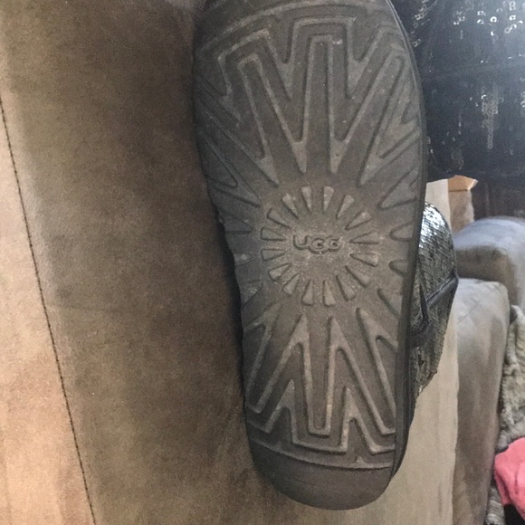 Ugg sequin boots - Picture 2 of 4